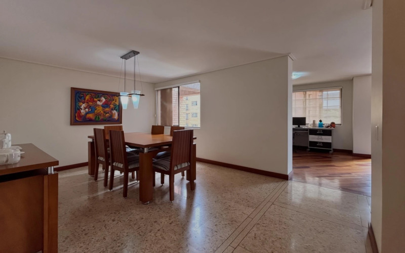 Apartamento en Medellín en Oviedo