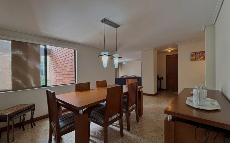 Apartamento en Medellín en Oviedo
