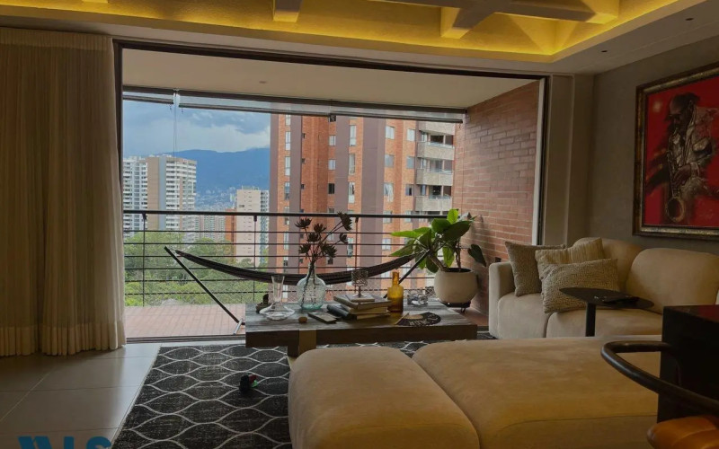 Apartamento en Medellín en Loma Los Gonzalez