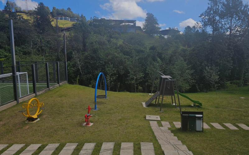Lote Residencial en Envigado en Alto del escobero (Envigado)