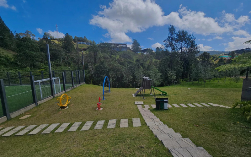 Lote Residencial en Envigado en Alto del escobero (Envigado)