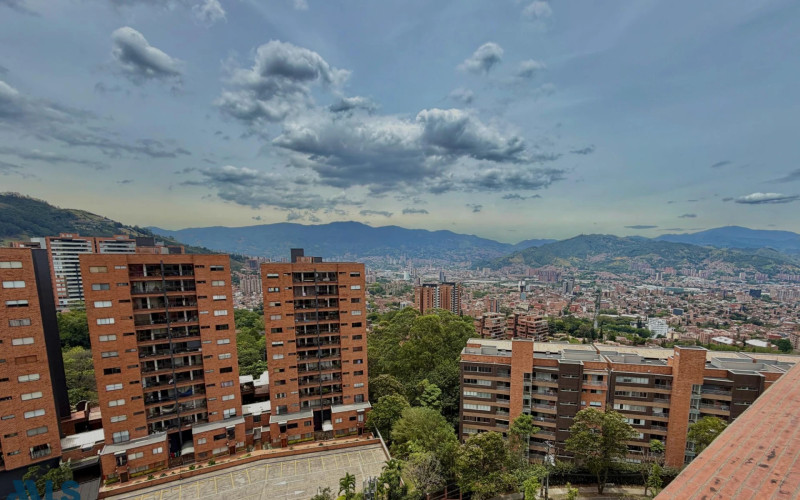 Apartamento en Envigado en Loma del Escobero