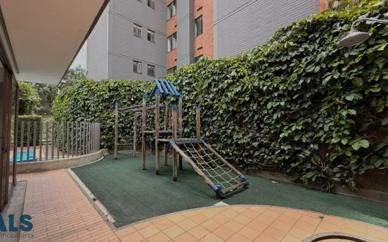 Apartamento en Medellín en Loma de los Parra