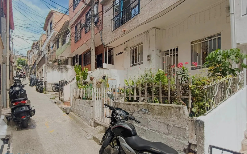 Casa en Medellín en Las Brisas