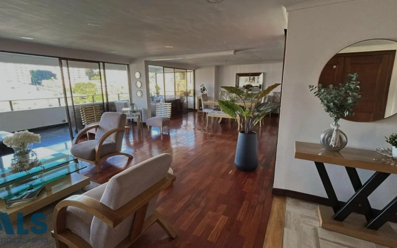 Apartamento en Medellín en El Campestre