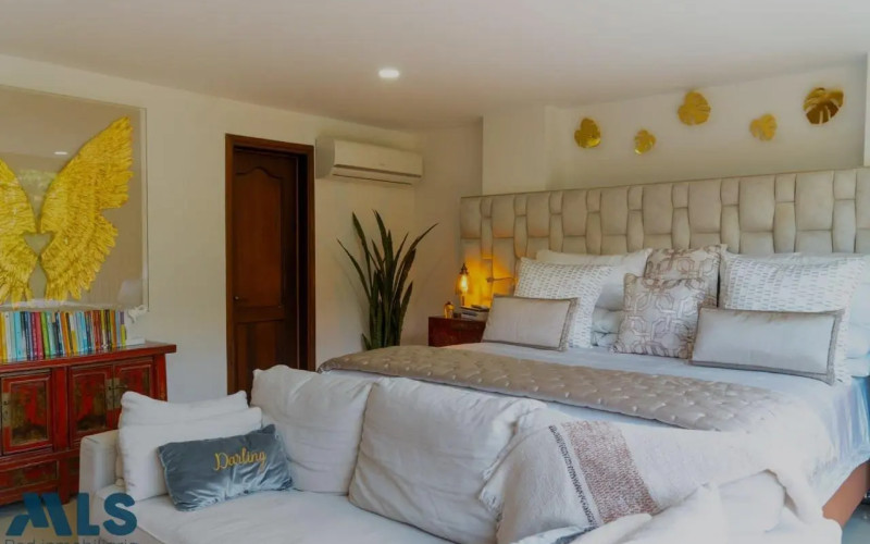 Casa en Sabaneta en Loma de San Jose