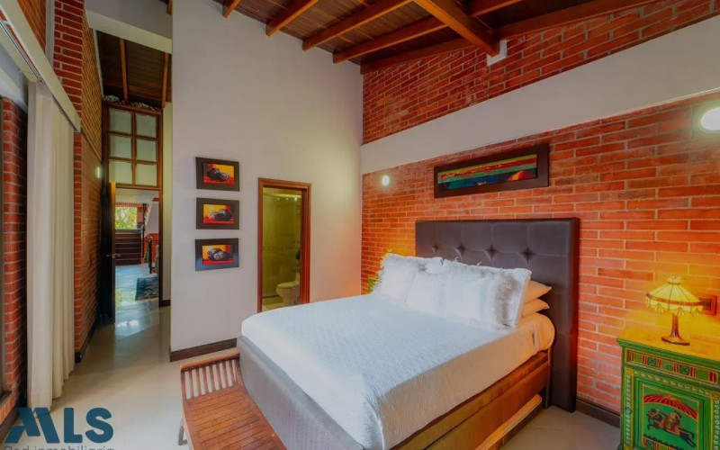 Casa en Sabaneta en Loma de San Jose