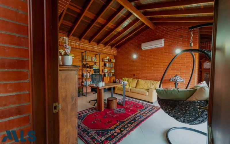 Casa en Sabaneta en Loma de San Jose