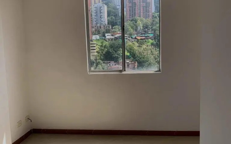 Apartamento en Medellín en Loma de San Julian
