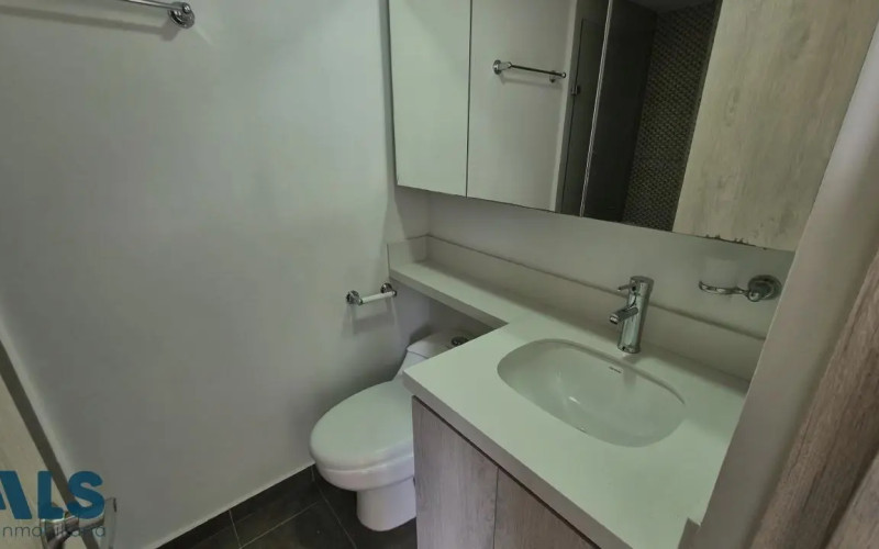 Apartamento en Medellín en Loma de Los Bernal