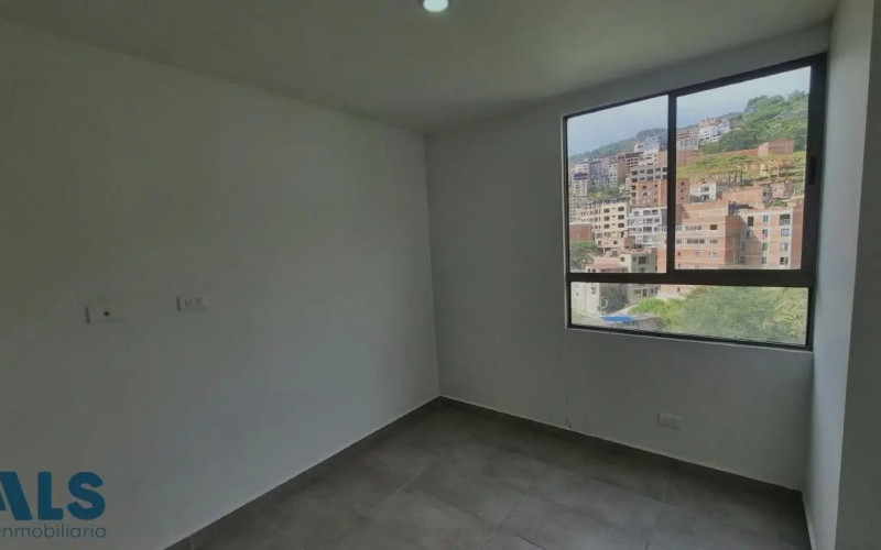 Apartamento en Medellín en Loma de Los Bernal