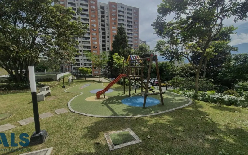 Apartamento en Medellín en Loma de Los Bernal