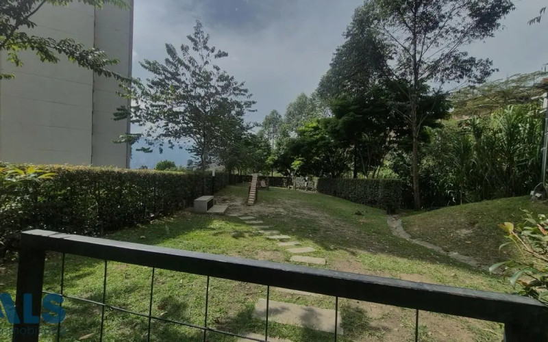 Apartamento en Medellín en Loma de Los Bernal