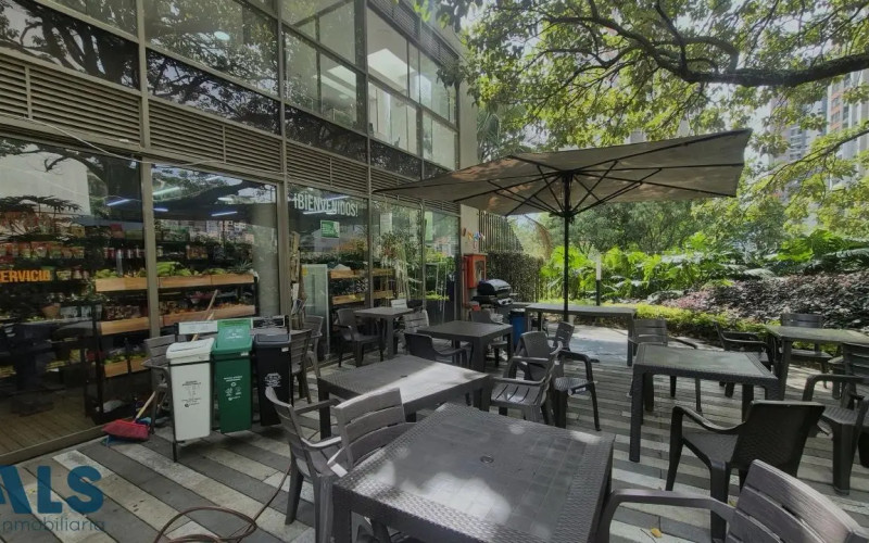 Apartamento en Medellín en Loma de Los Bernal