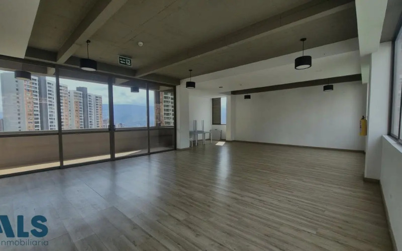 Apartamento en Medellín en Loma de Los Bernal