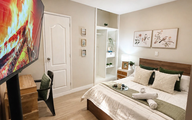 Fully Remodeled 166 m² Apartment in Laureles | 6 Bedrooms, 6 Private Bathrooms & 3 Kitchens
