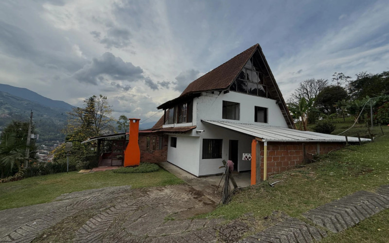 Casa en La Estrella en Sector Variante a Caldas