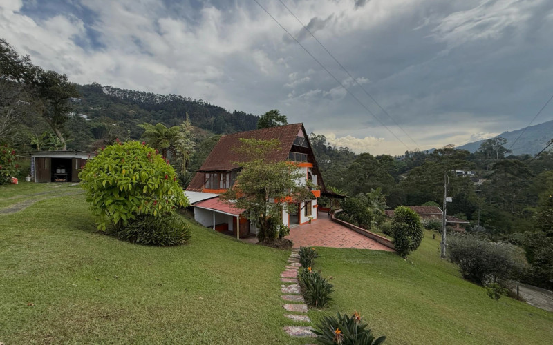 Casa en La Estrella en Sector Variante a Caldas