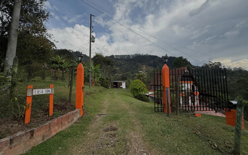 Casa en La Estrella en Sector Variante a Caldas