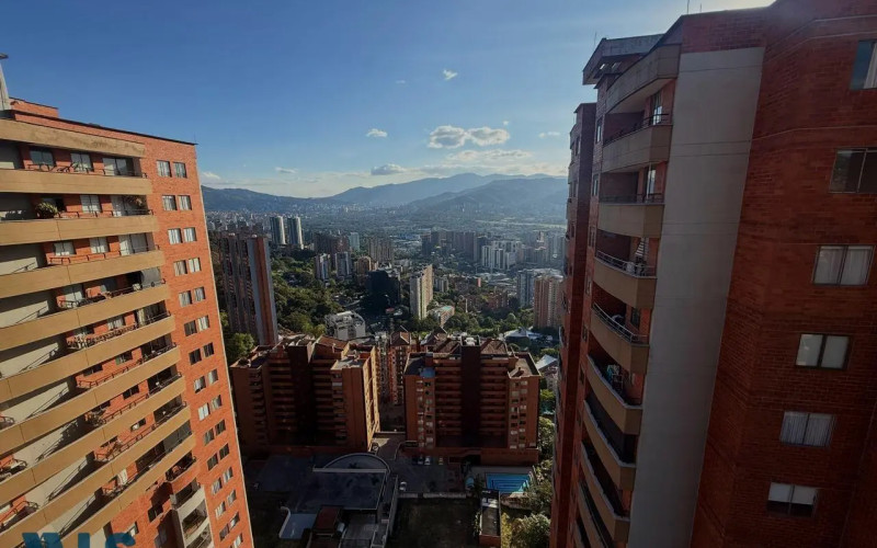 Apartamento en Medellín en Loma del Indio