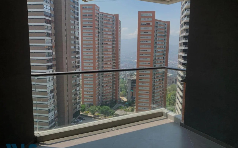 Apartamento en Medellín en Altos del Poblado