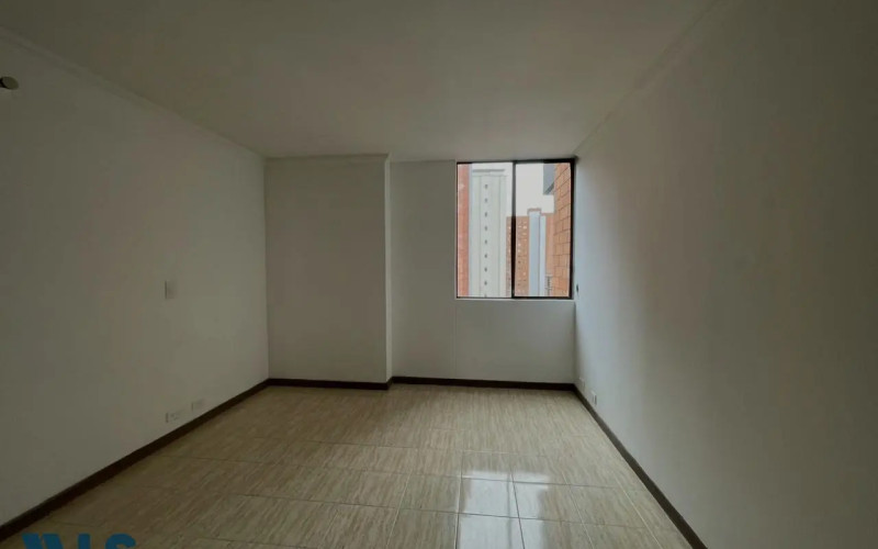 Apartamento en Medellín en Loma de Los Bernal