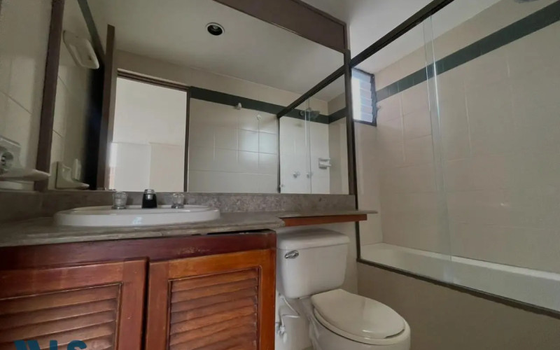 Apartamento en Medellín en Loma de Los Bernal