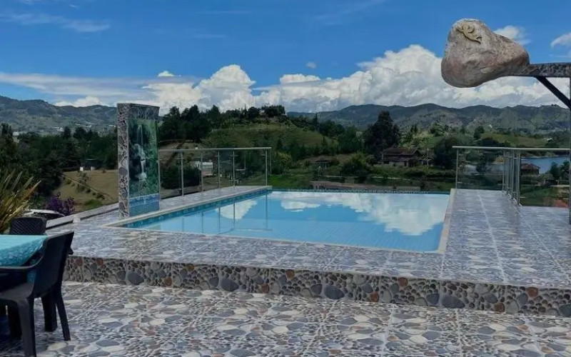 Hotel/Apart Hotel en El Peñol en V. La Piedra