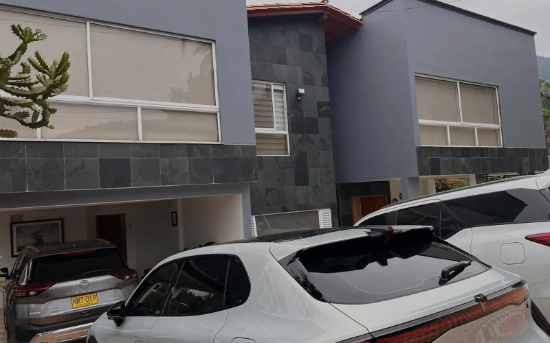 Casa en La Estrella en La Tablaza