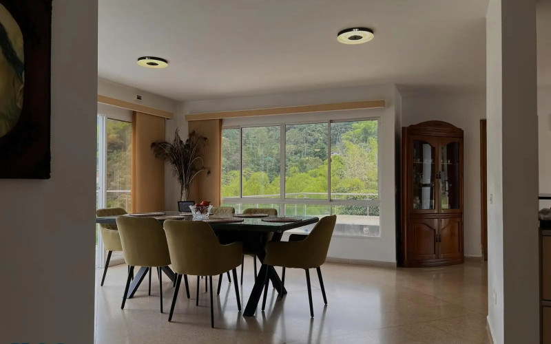 Casa en La Estrella en La Tablaza