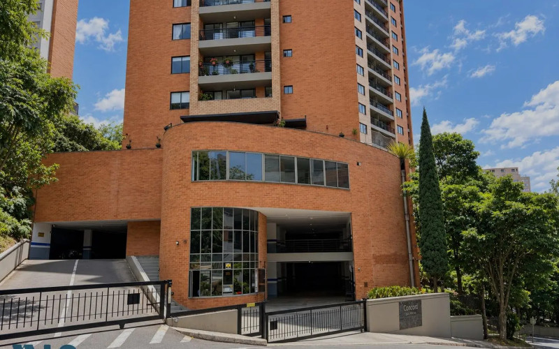 Apartamento en Medellín en Loma del Encierro