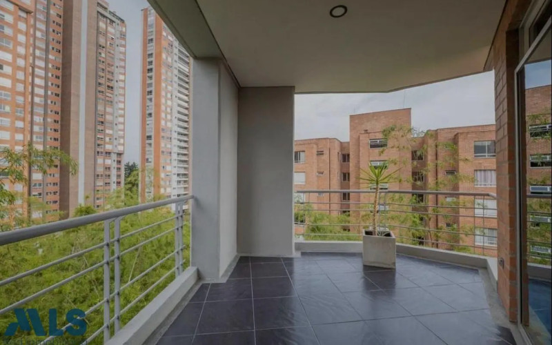 Apartamento en Medellín en El Tesoro