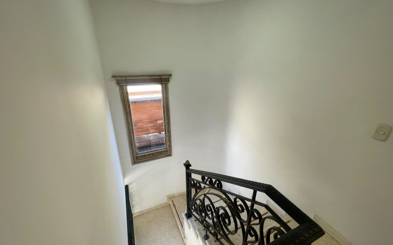 Exceptional House in El Esmeraldal | Private Garden, 3 Levels & 4 Parking Spaces