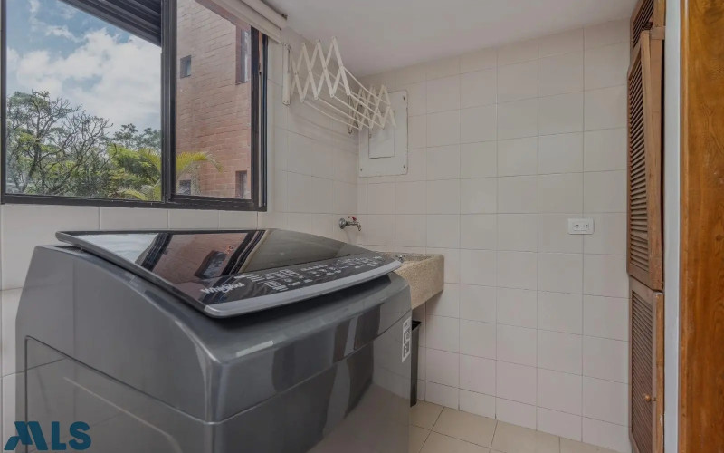 Apartamento en Medellín en Las Lomas Nº 1