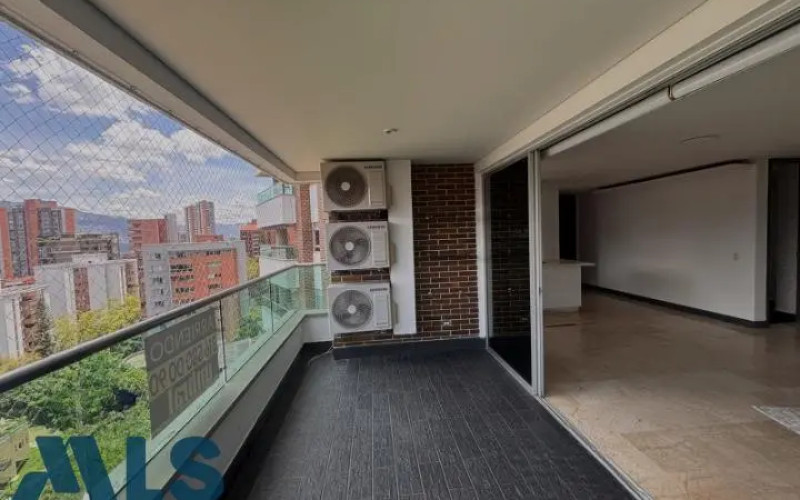Apartamento en Medellín en Castropol