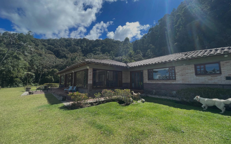 Casa en Envigado en Loma del Escobero