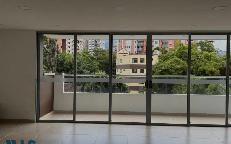 Apartamento en Envigado en Loma de los Mesa
