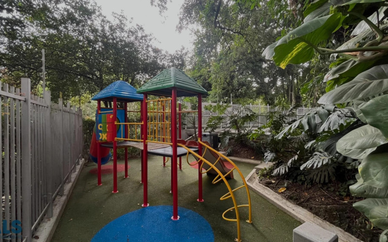 Apartamento en Medellín en Castropol