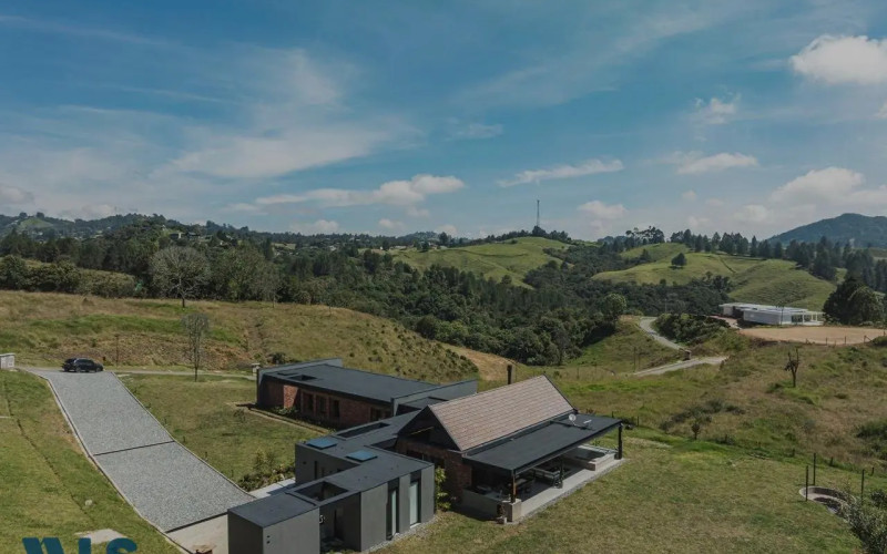 Casa en Envigado en Alto de las Palmas