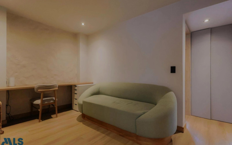 Casa en Medellín en Altos del Poblado