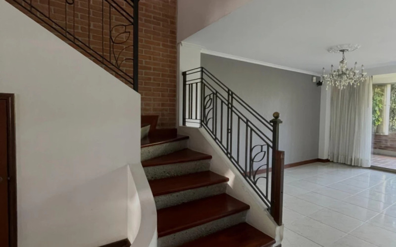 Casa en Envigado en Loma de Benedictinos