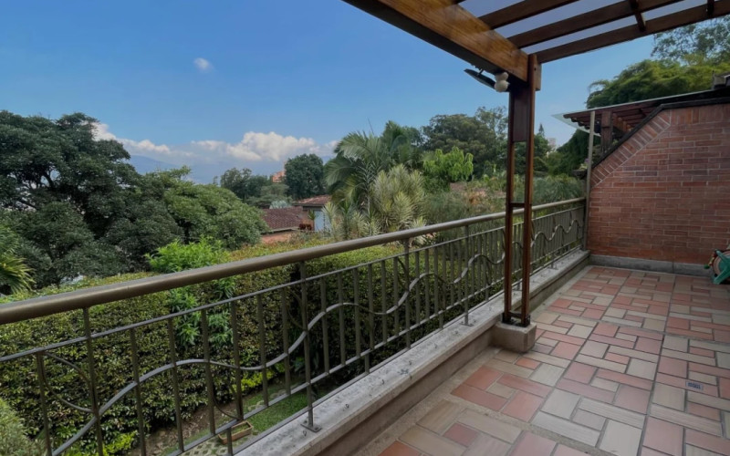 Casa en Envigado en Loma de Benedictinos