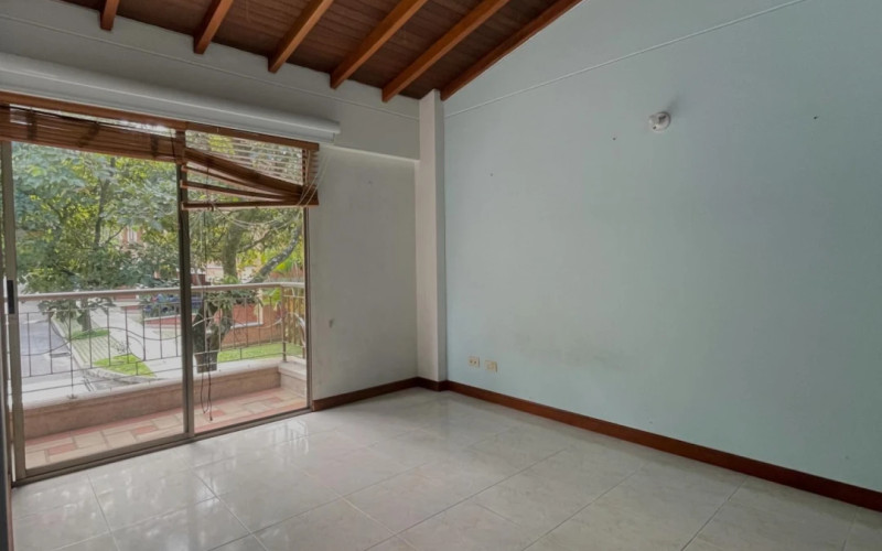Casa en Envigado en Loma de Benedictinos