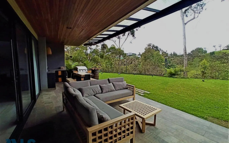 Casa en Envigado en Alto de las Palmas