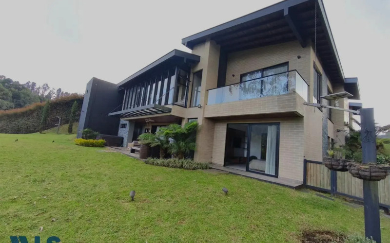 Casa en Envigado en Alto de las Palmas