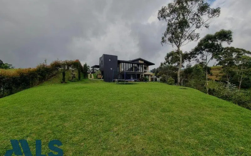 Casa en Envigado en Alto de las Palmas