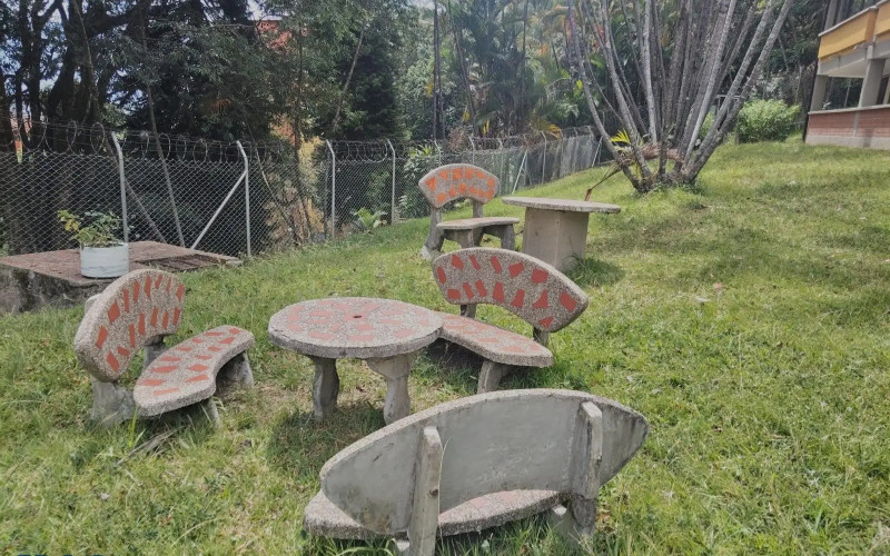 Apartamento en Medellín en Los Alpes