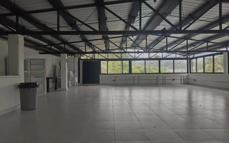Apartamento en Medellín en Los Alpes
