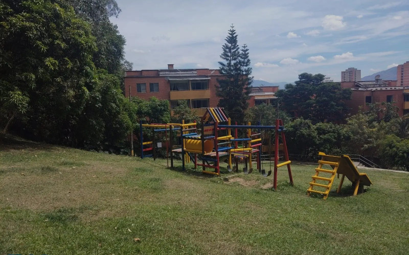 Apartamento en Medellín en Los Alpes