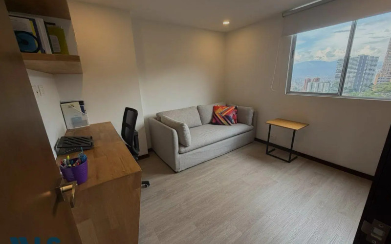 Apartamento en Medellín en Altos del Poblado